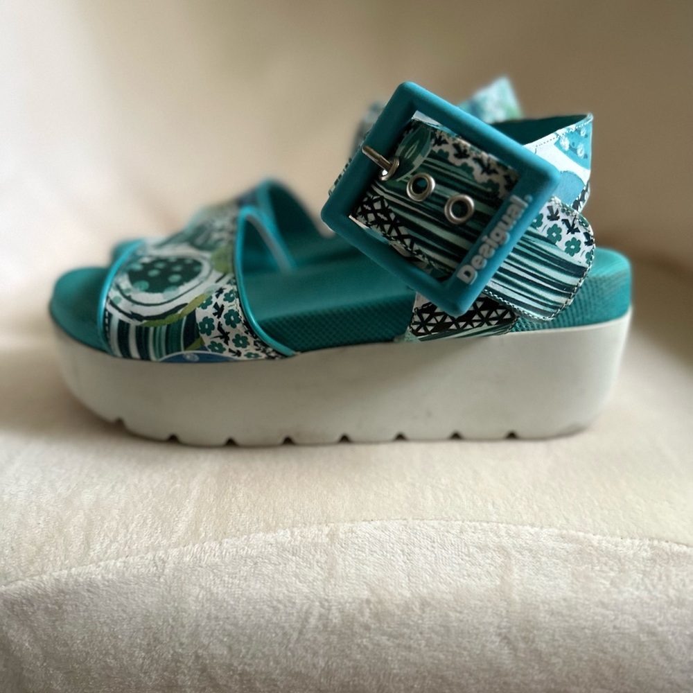 Desigual size 38 sandals